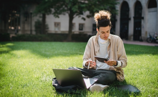 https://https-www-ncuk-ac-uk-443.webvpn.ynu.edu.cn/wp-content/uploads/2023/08/pexels-armin-rimoldi-5553044-610x375.jpg