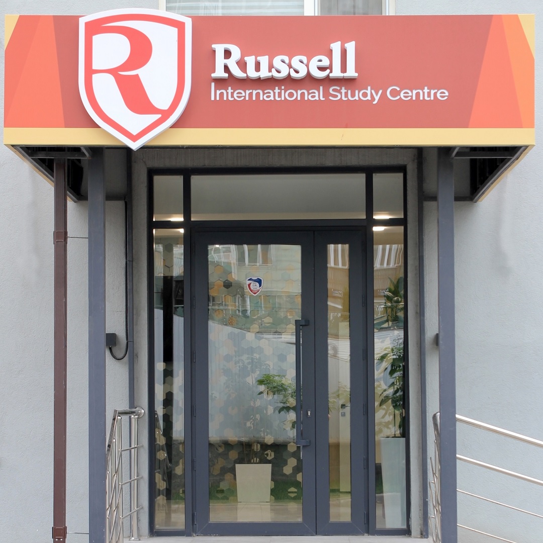 Russell International Study Centre*
